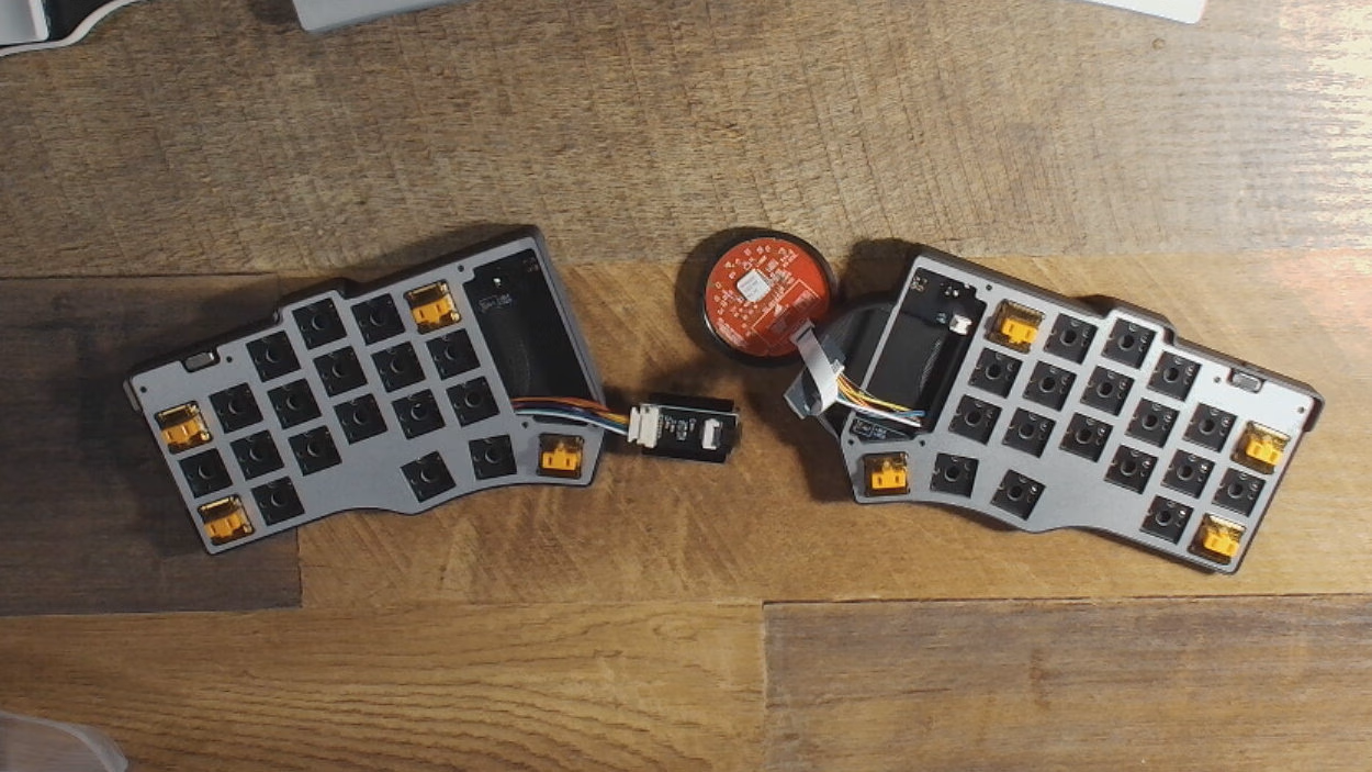 keyboard assembly: snapping in the switches